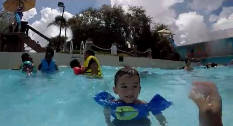 54233727_943720762685589_6689625951107547136_n